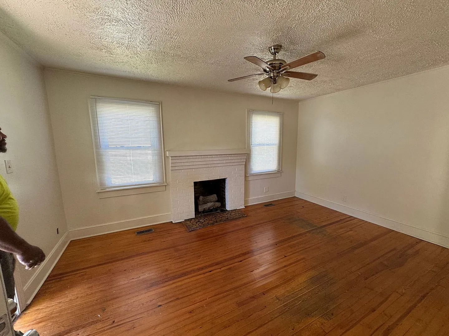 2 Bedrooms with 1 Bath in Shelby, NC — Photo 3