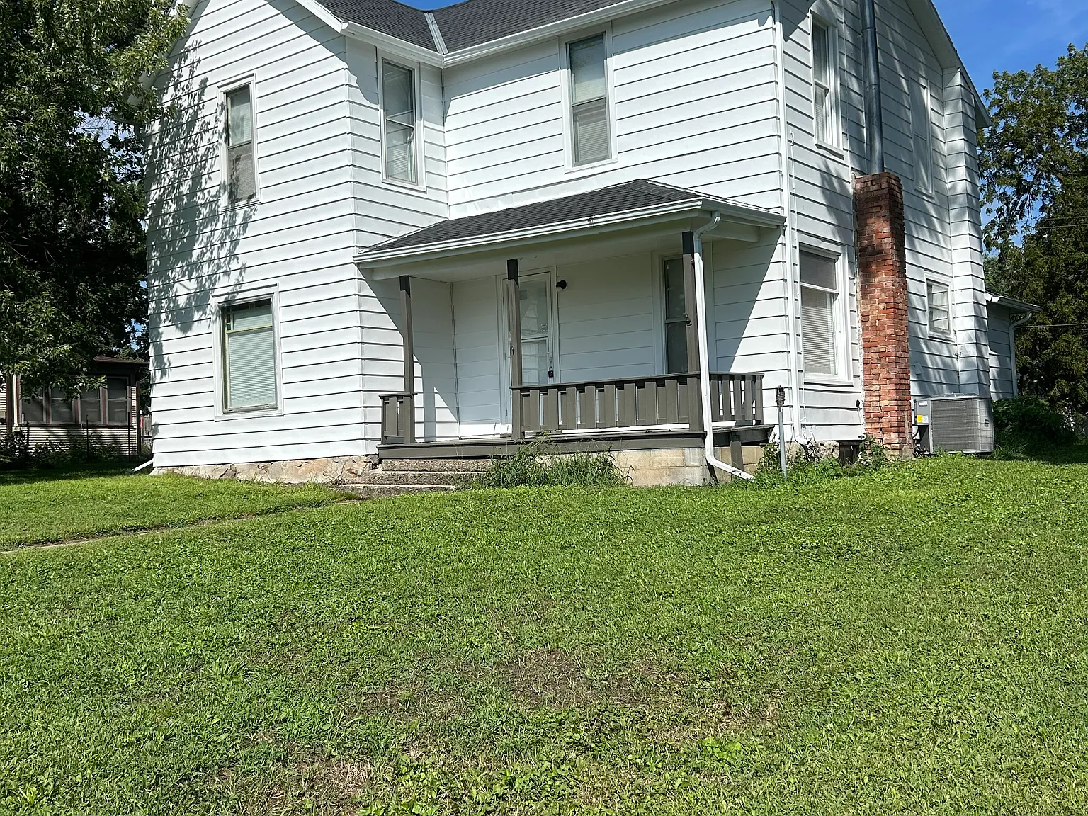 3 bed, 1560 sqft, $1,050 — Photo 1