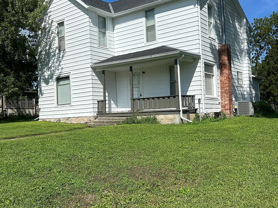 204 2nd Ave