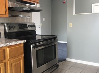 375 Lonsdale Ave #2R, Pawtucket, RI 02860