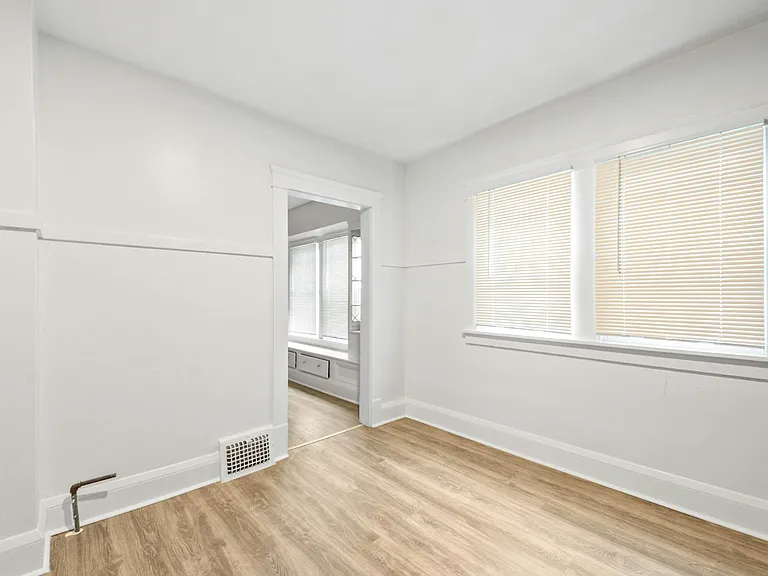 8002 Maryland Ave #B — Photo 3