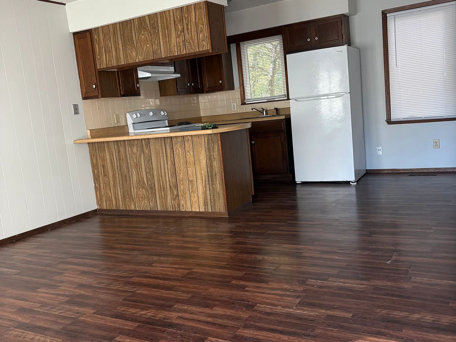 2 bed, $795 — Photo 1