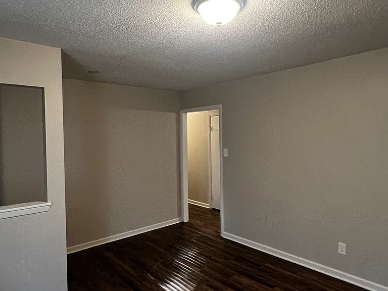 8702 Oakhaven Dr — Photo 7