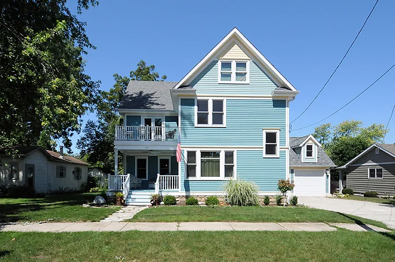 267 Main St photo 1
