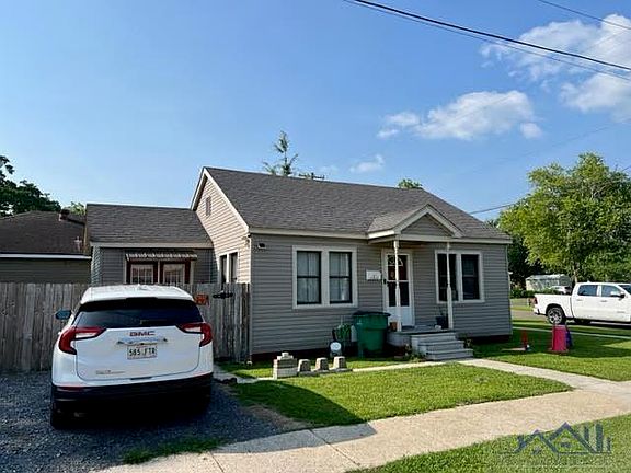 2nd image of 815 S Everett St