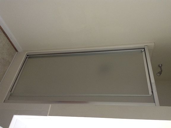 ShowerGlassDoor_Installed