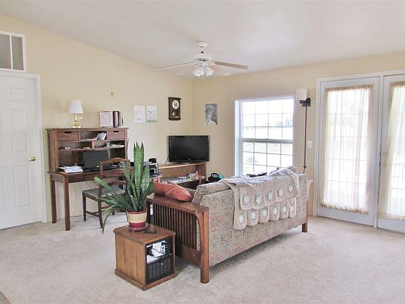 4th image of 103 Hilltop Ct