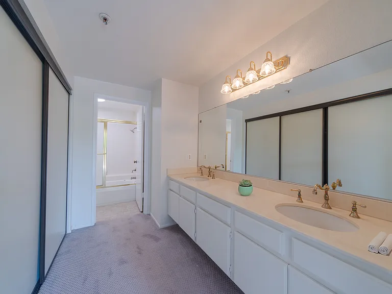 2571 Plaza Del Amo #209 — Photo 16