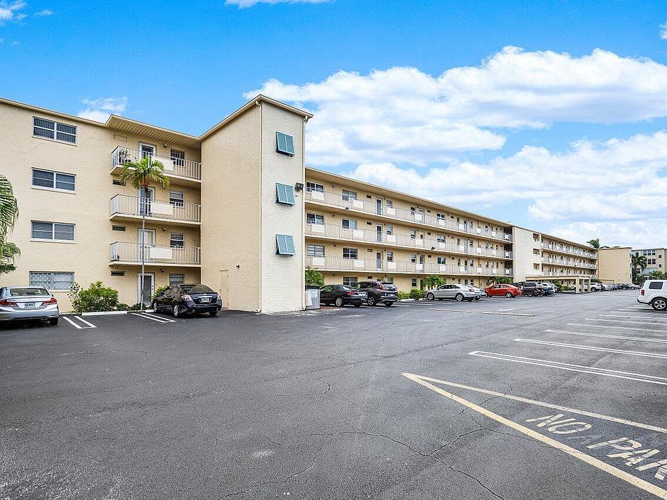 1st image of 2615 NE 3rd Court #308