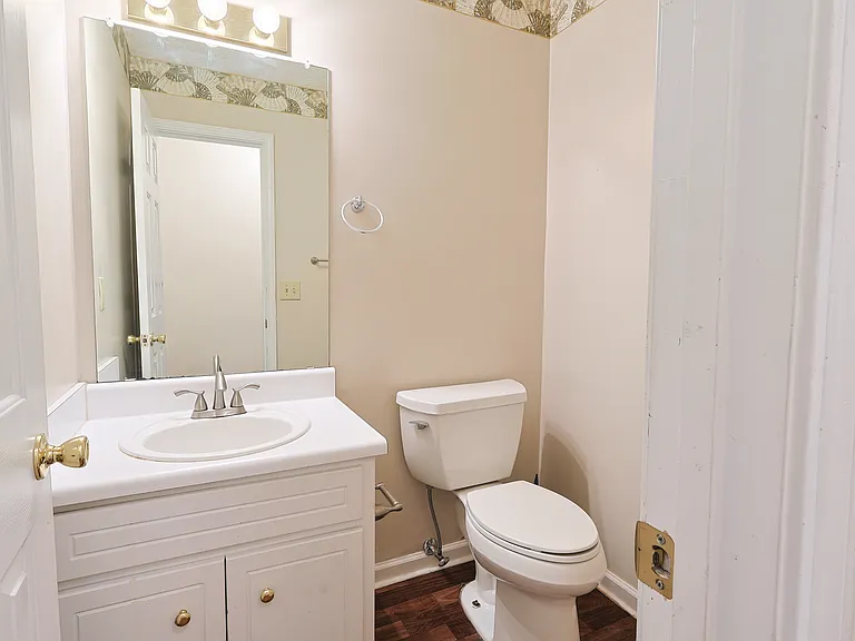 40 Harbour Lake Dr — Photo 30