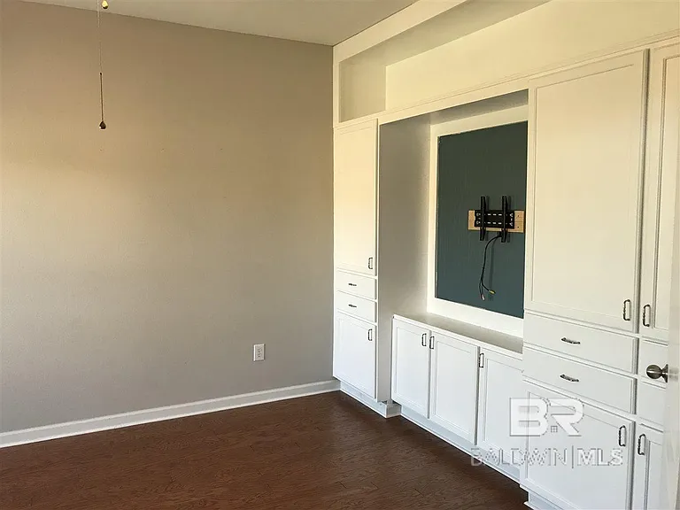 24015 Limerick Ln — Photo 3
