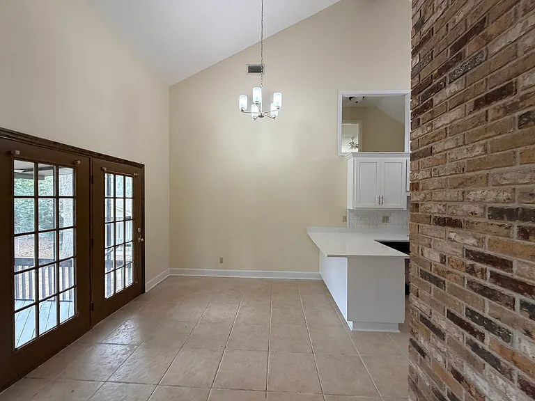 2124 Northwood Cir — Photo 62
