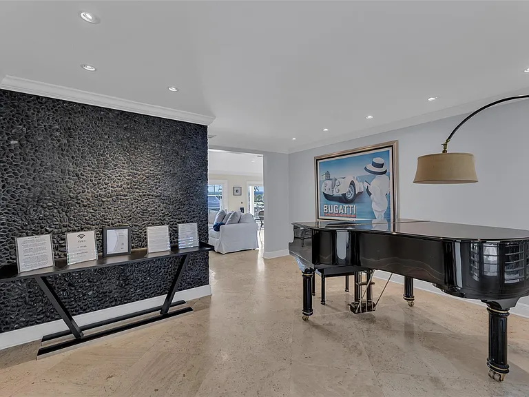 272 Imperial Ln — Photo 18