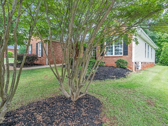 5th image of 2716 Carolina Country Club Rd