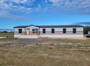 381 Largo St, Bonham, TX 75418