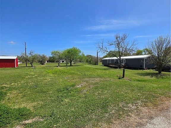 3rd image of 307 Swallow Dr