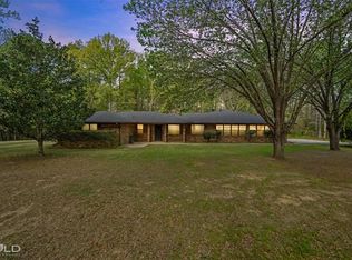 150 Green Park Rd, Doyline, LA 71023