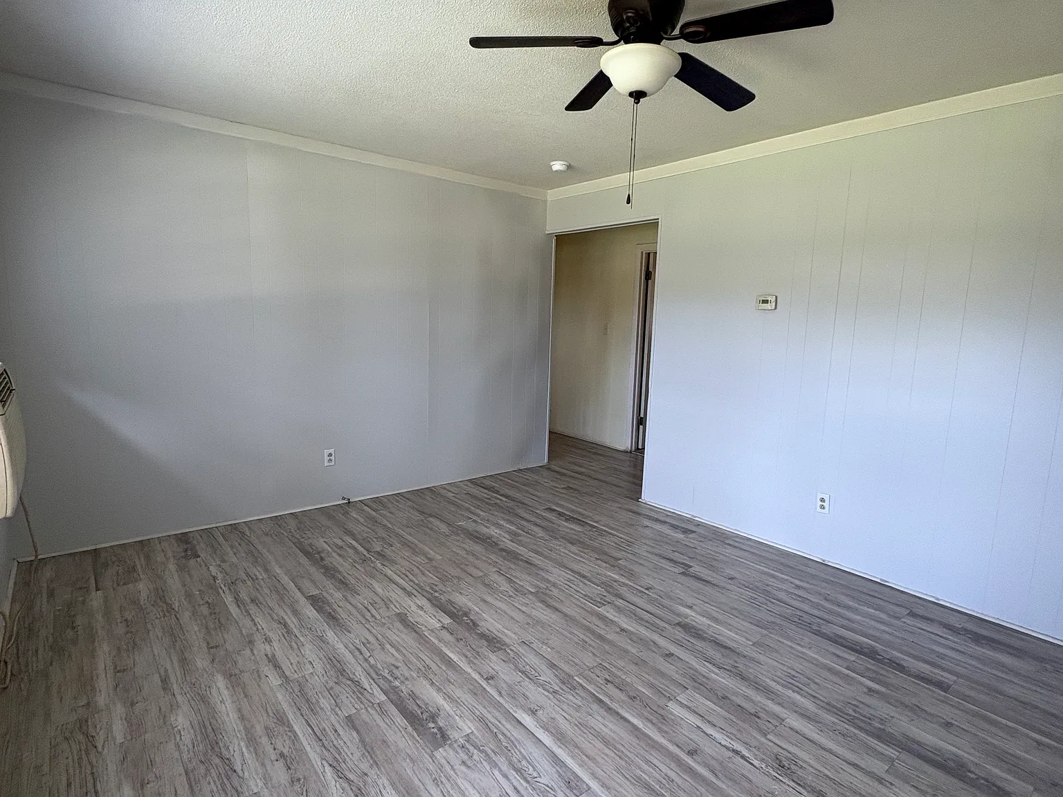 2 bed, 800 sqft, $975 — Photo 2
