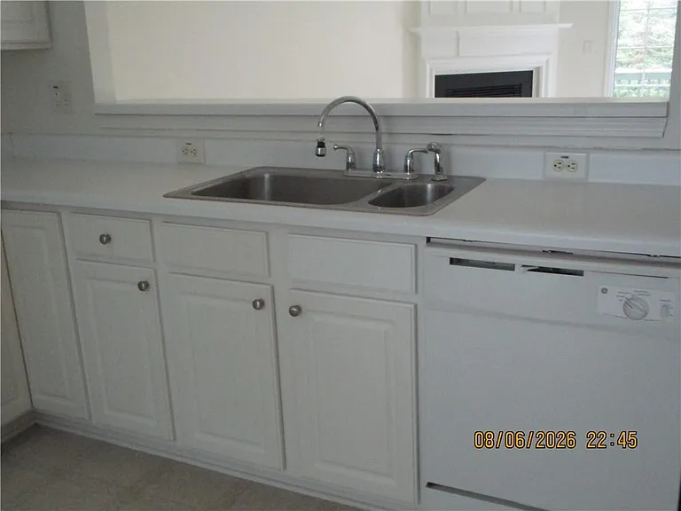 1112 Thornborough Dr — Photo 19