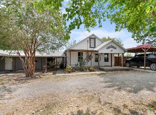 798 County Road 367, Lott, TX 76656