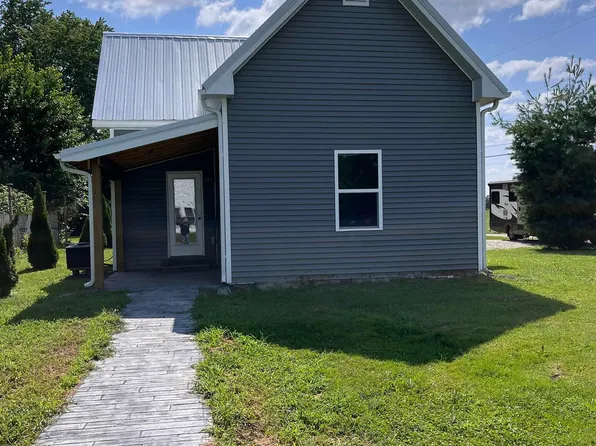 108 N Carter St, Colfax, IN 46035