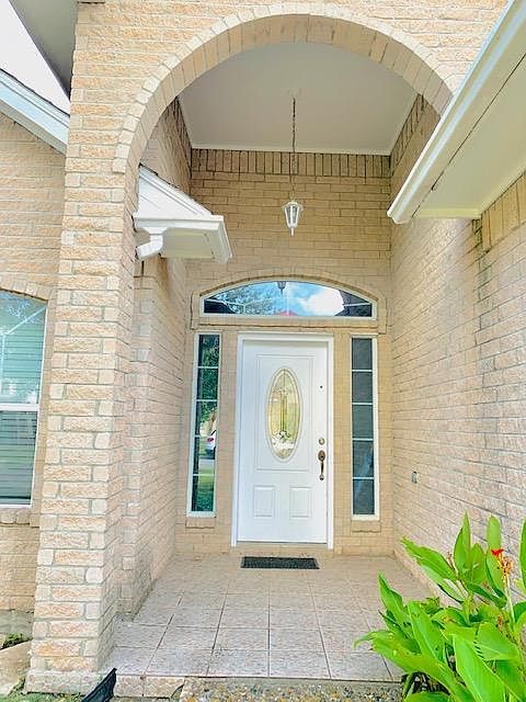 1st image of 3044 Vanessa Dr