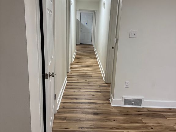 5th image of 147 S Mount Vernon Ave #1