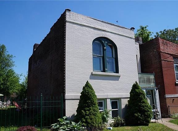 3rd image of 3838 Marine Ave