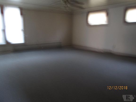 4th image of 806 N Central Ave