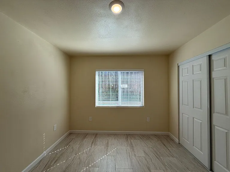 1215 Mira Flores Dr — Photo 16