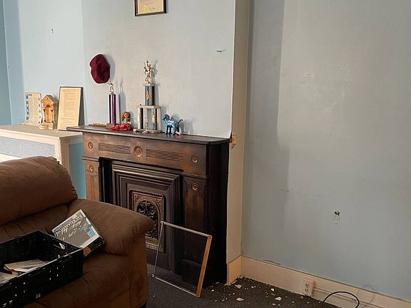3rd image of 820 River St