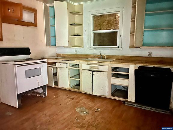 4th image of 716 Lancaster Dr SE