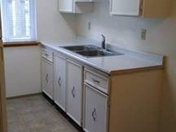 5th image of 2637 Cascade Pl W #4