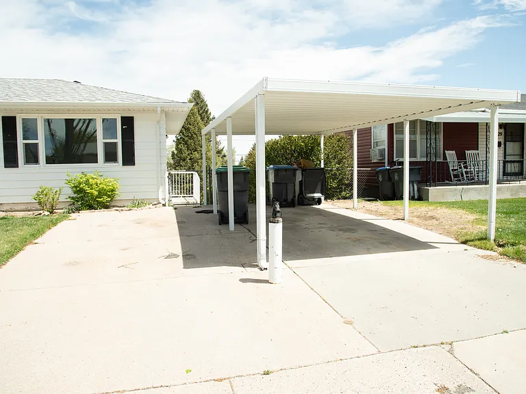 3533 Boston Rd — Photo 2