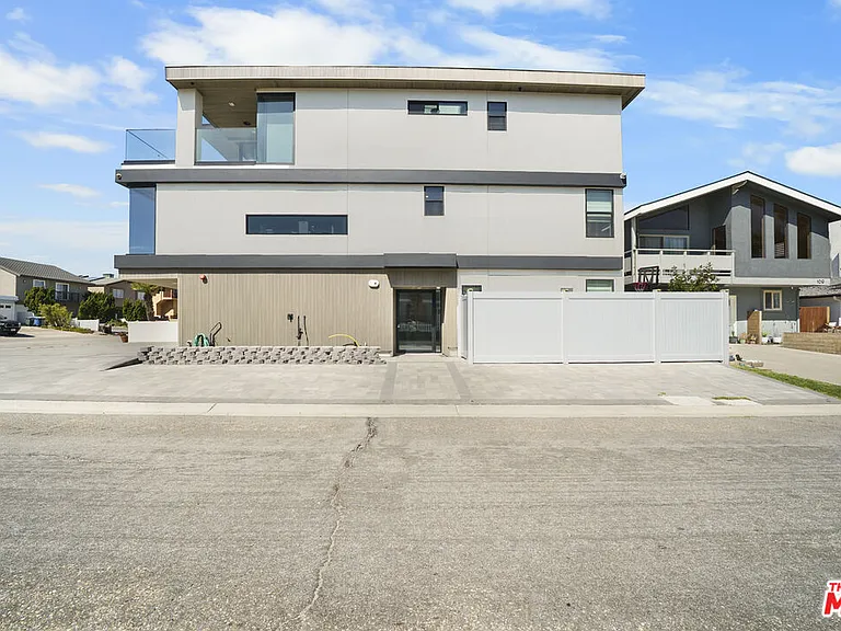 1500 Ocean Dr — Photo 7