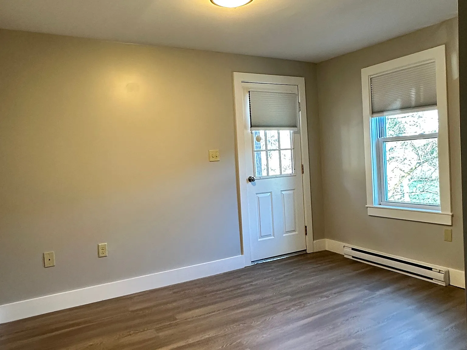 2 bed, 1.0 bath, $1,650 — Photo 4