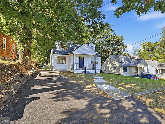 2nd image of 1714 Wycliffe Ave