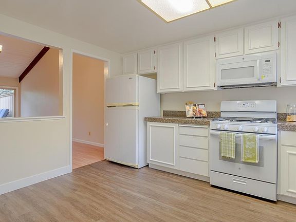 5th image of 6413 Ebano Ct