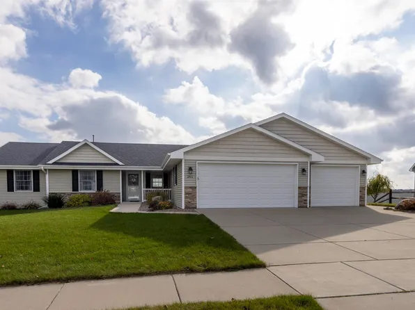 261 E Gailen Ln, Milton, WI 53563