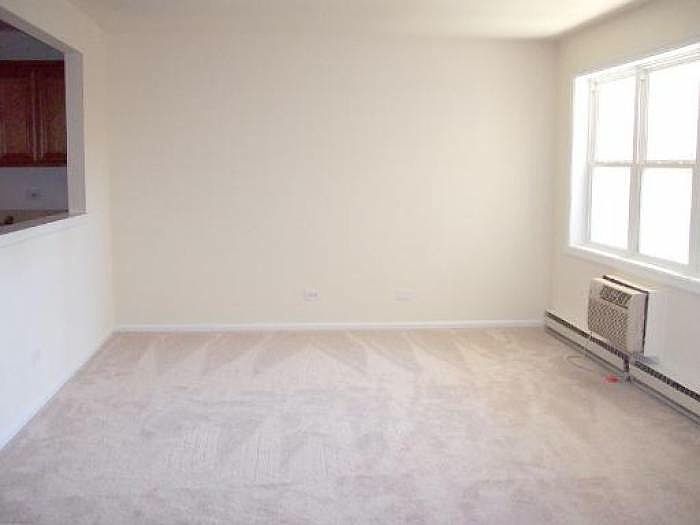 2nd image of 37 Briar St APT 3