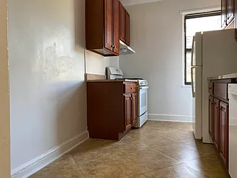 Sold by Diamond Real, Inc.