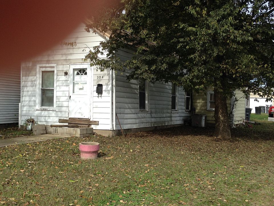 2nd image of 304 E Tennessee St
