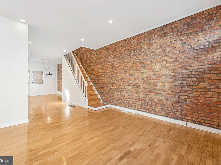 3008 W Harper St — Photo 4