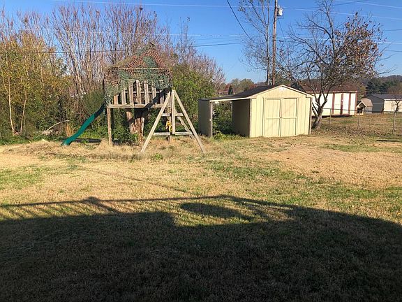 5th image of 3126 Cecelia St