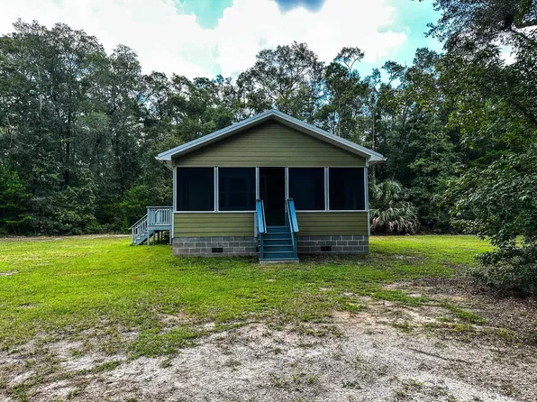 27 Whippoorwill Ln, Crawfordville, FL 32327
