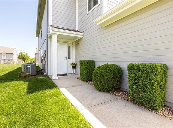 2nd image of 5627 NW Sunrise Meadow Cir