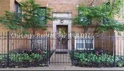 1st image of 3921 W Wrightwood Ave