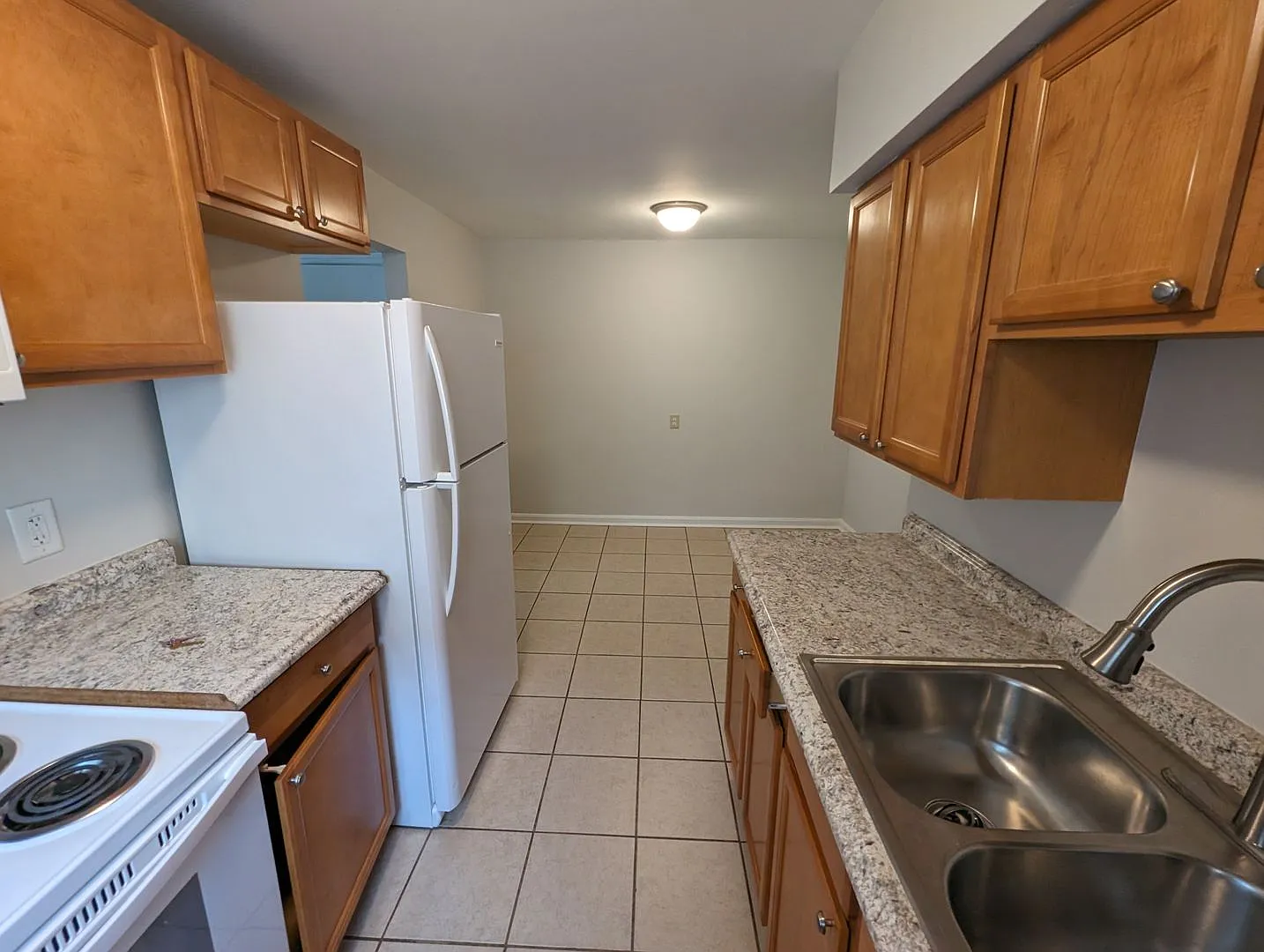 Quiet Pleasant Ridge Apartment — Photo 3