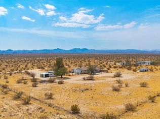 5575 Kickapoo Trl, Landers, CA 92285