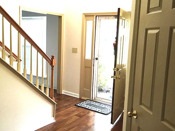 5th image of 105 Bramble Ct